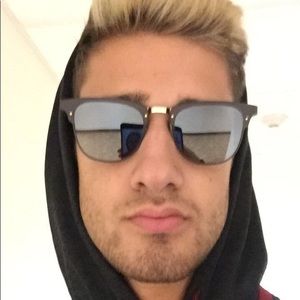 Meet your Posher, Phillip